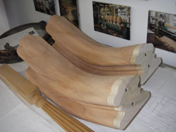 Hanson Woodturning, Stair Parts - Handrails & Fittings.